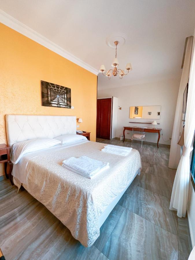 Neapolitantrips Hotel Bagian luar foto