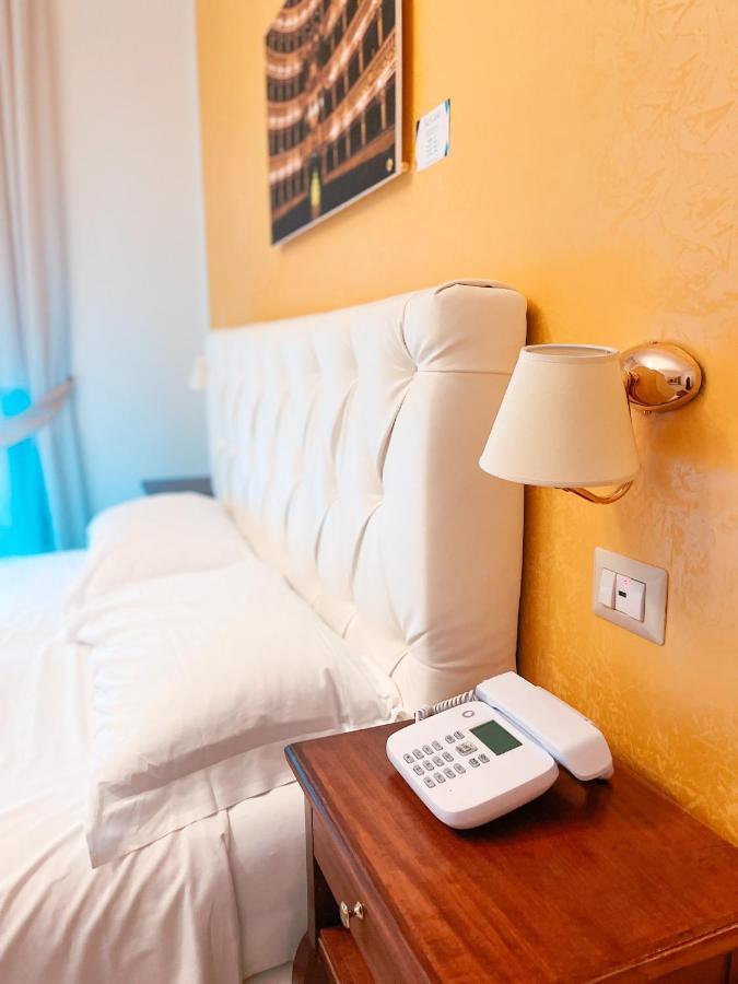 Neapolitantrips Hotel Bagian luar foto