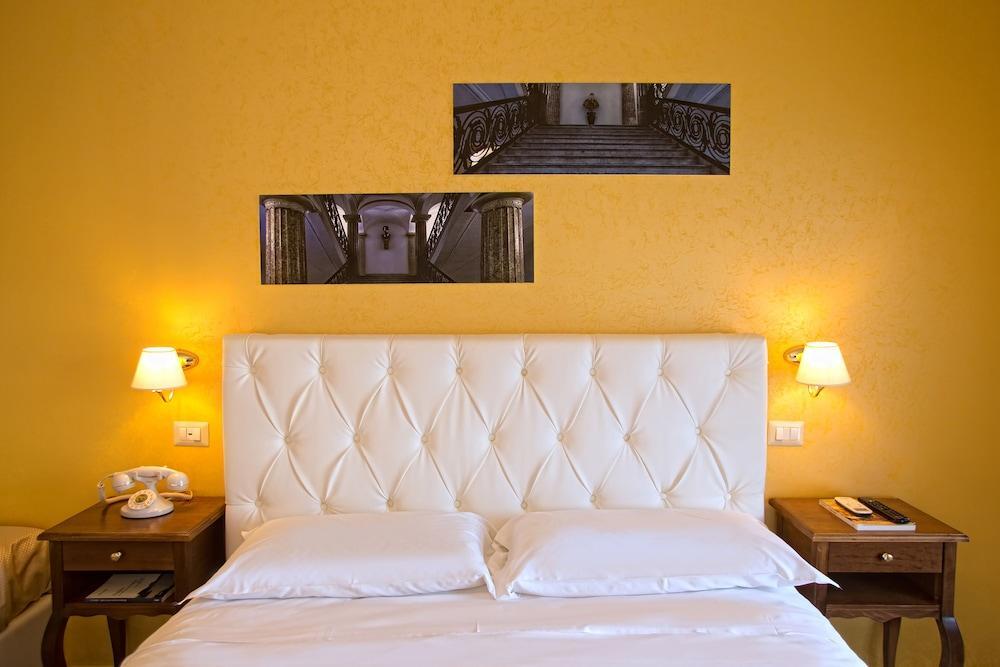 Neapolitantrips Hotel Bagian luar foto